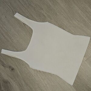 Aritzia sculpt knit tank